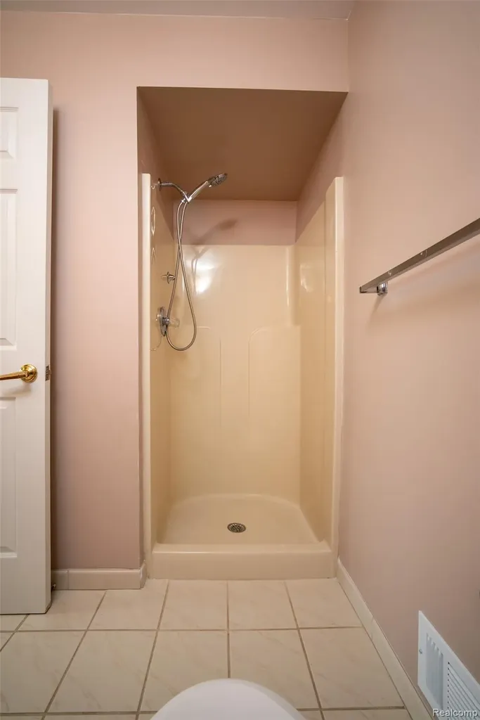 14810 Paris Court Allen Park City MI 48101