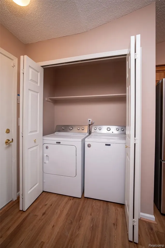 14810 Paris Court Allen Park City MI 48101