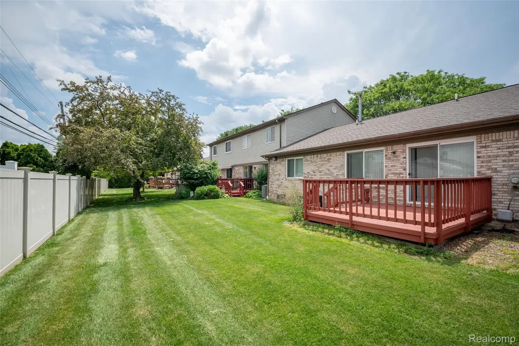 14810 Paris Court Allen Park City MI 48101
