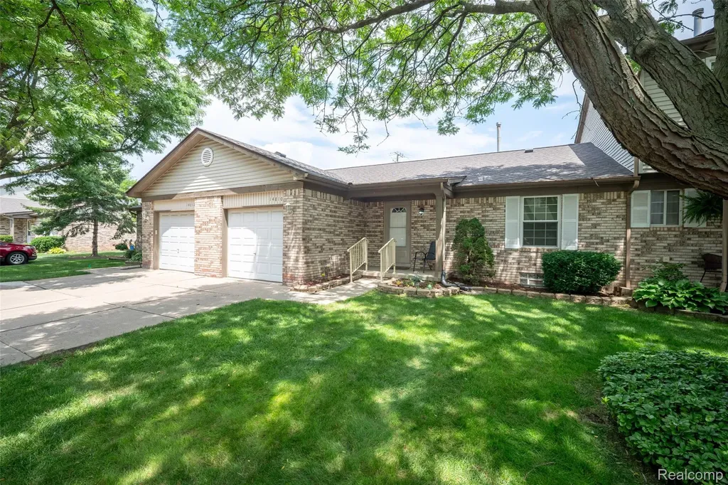 14810 Paris Court Allen Park City MI 48101
