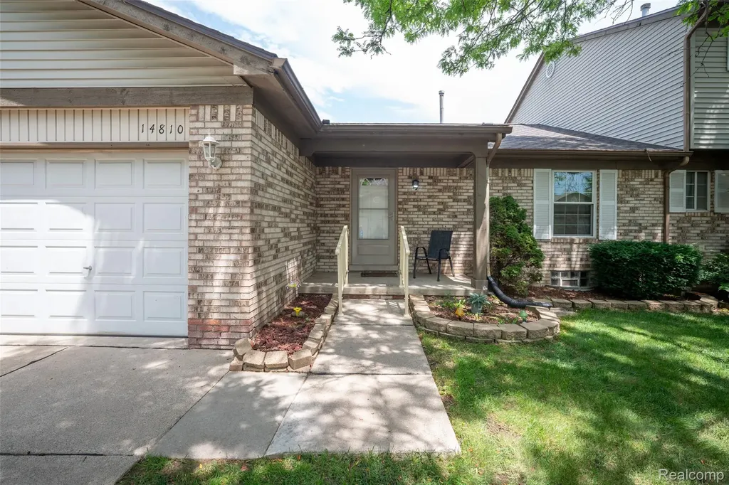 14810 Paris Court Allen Park City MI 48101