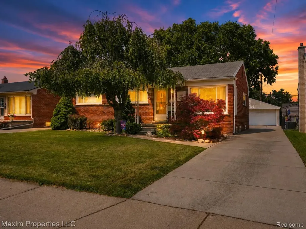 33214 Sheridan Street Garden City City MI 48135