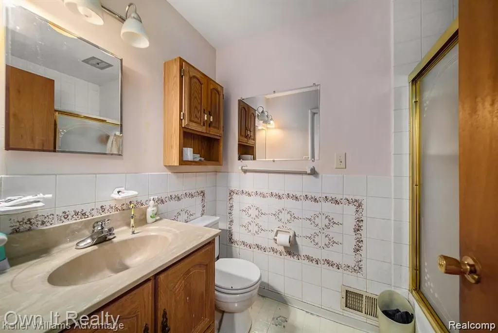 30072 Cherry Hill Road Garden City City MI 48135