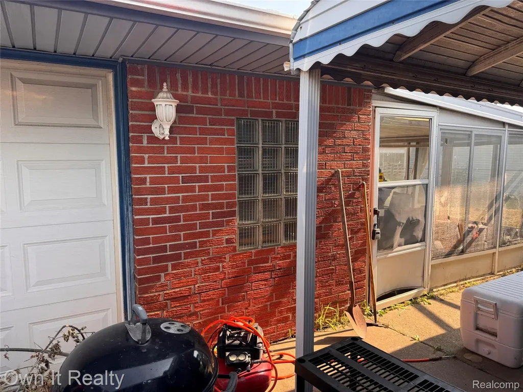 30072 Cherry Hill Road Garden City City MI 48135