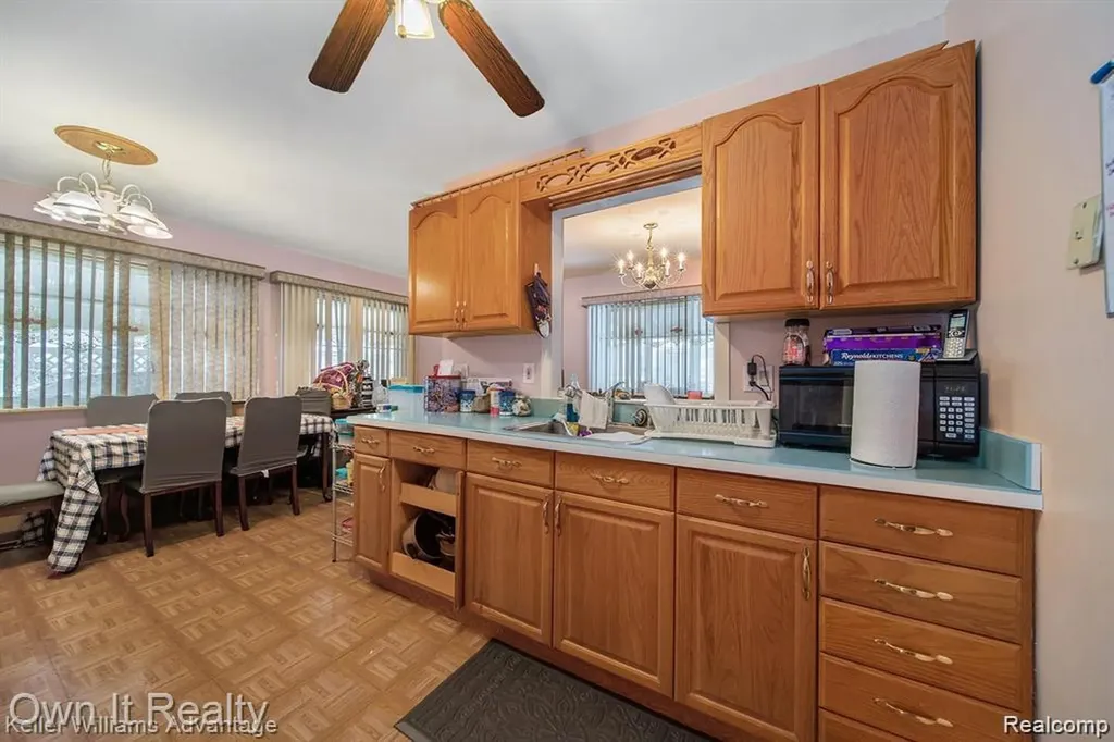 30072 Cherry Hill Road Garden City City MI 48135