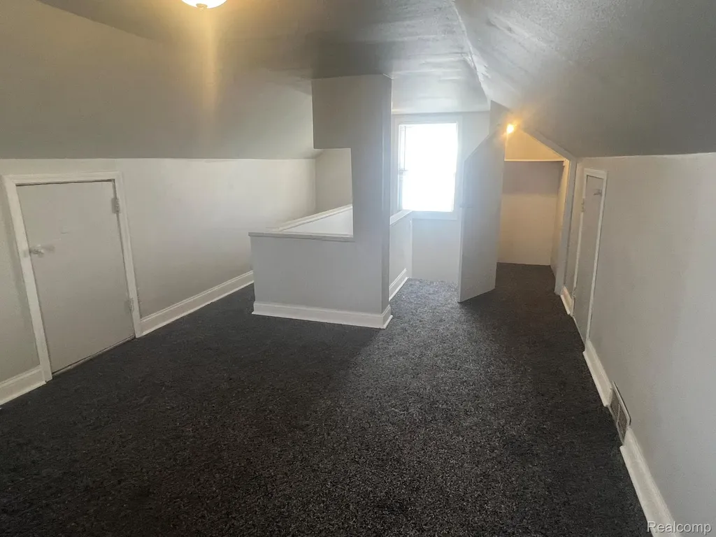 8680 Stahelin Avenue Detroit City MI 48228
