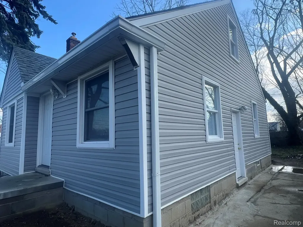 8680 Stahelin Avenue Detroit City MI 48228