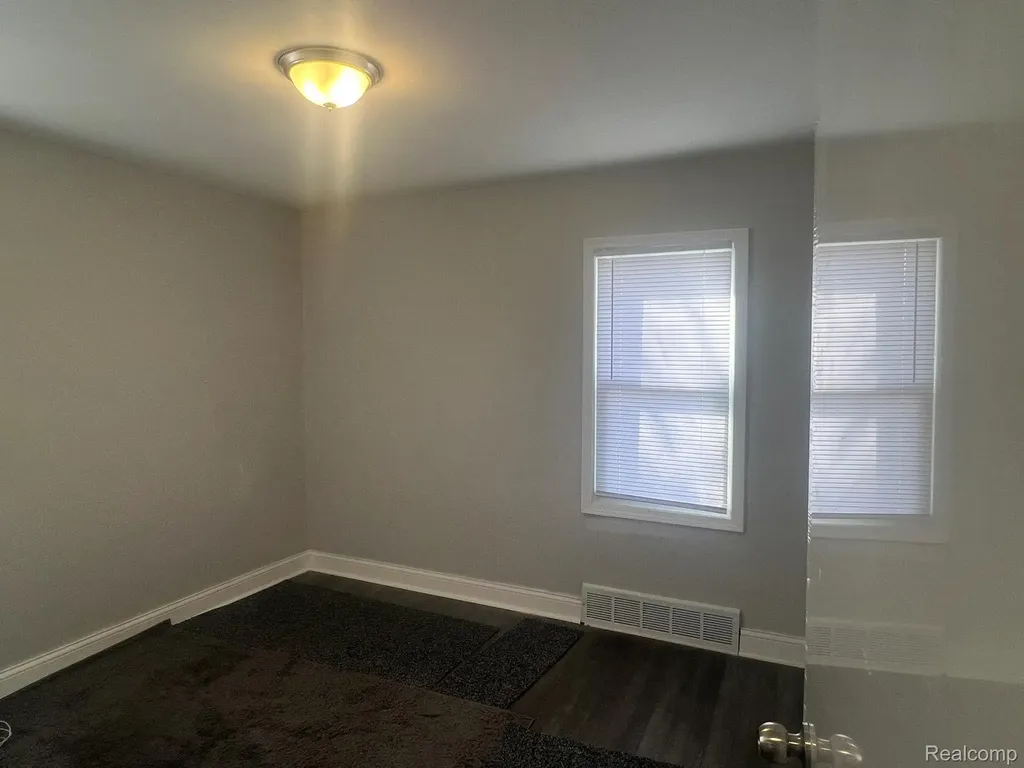 8680 Stahelin Avenue Detroit City MI 48228