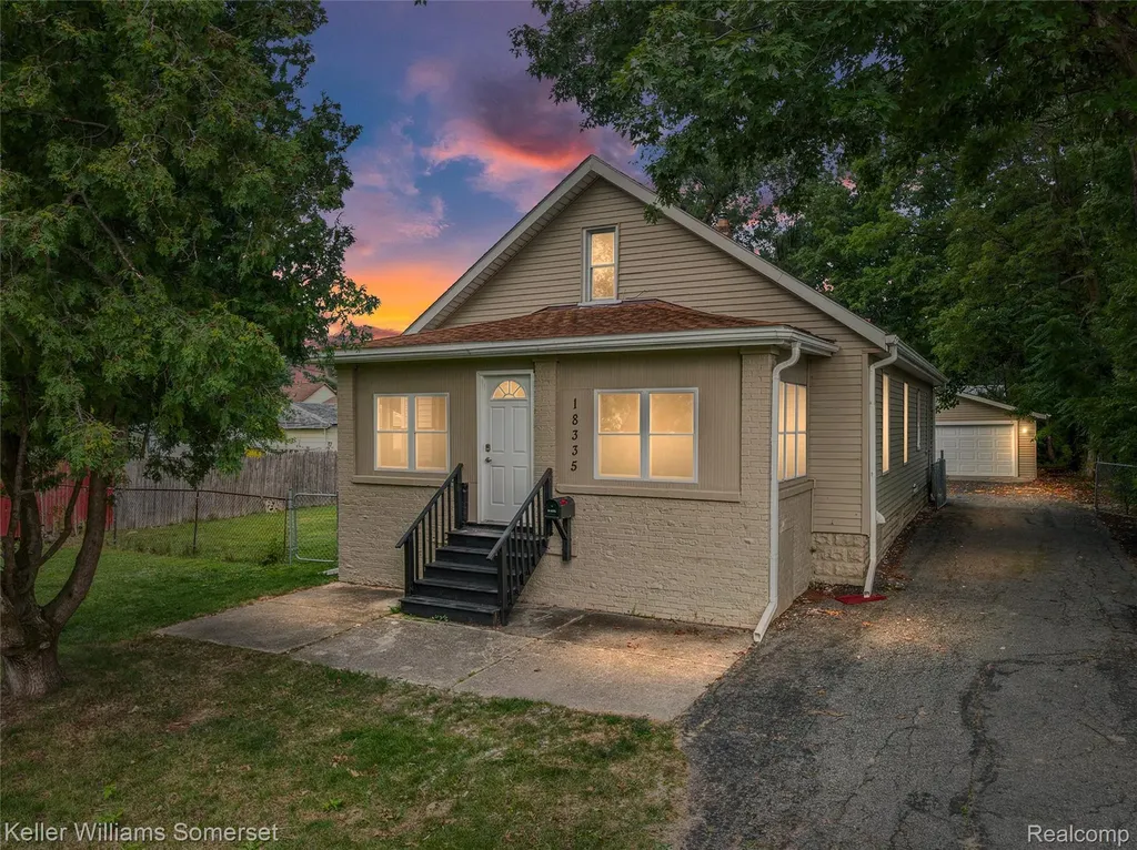 18335 E 11 Mile Road Roseville City MI 48066