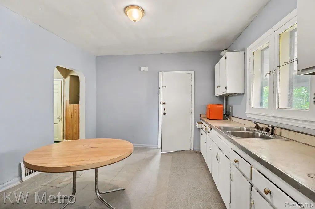 6345 Whitehead Street Detroit City MI 48210