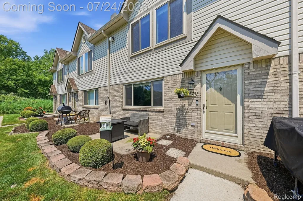 29375 Maurice Court Chesterfield Township MI 48047