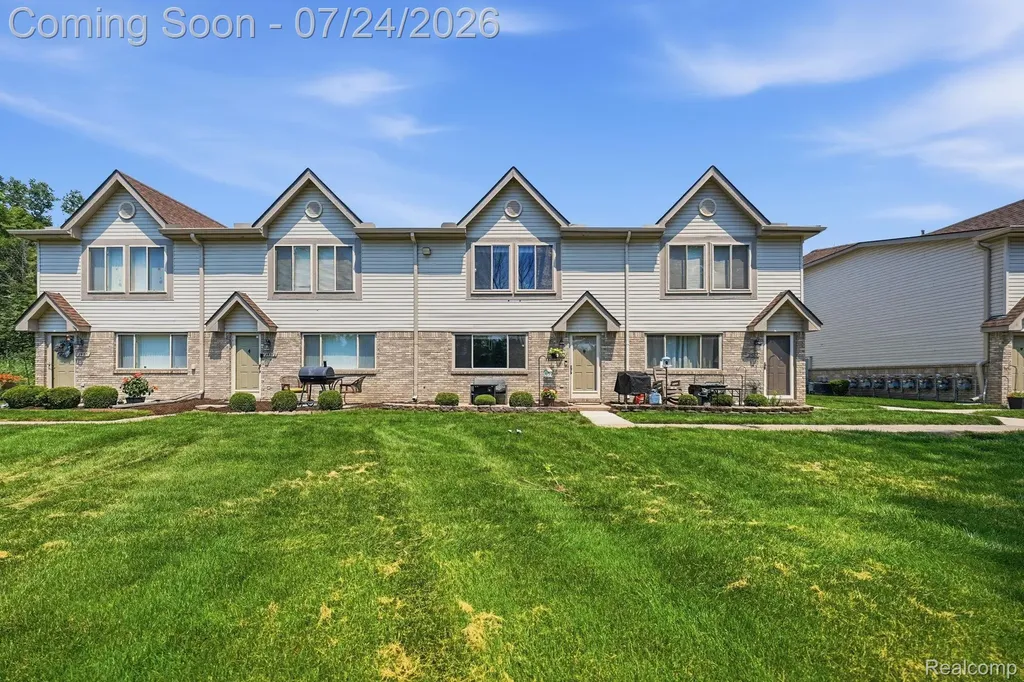 29375 Maurice Court Chesterfield Township MI 48047
