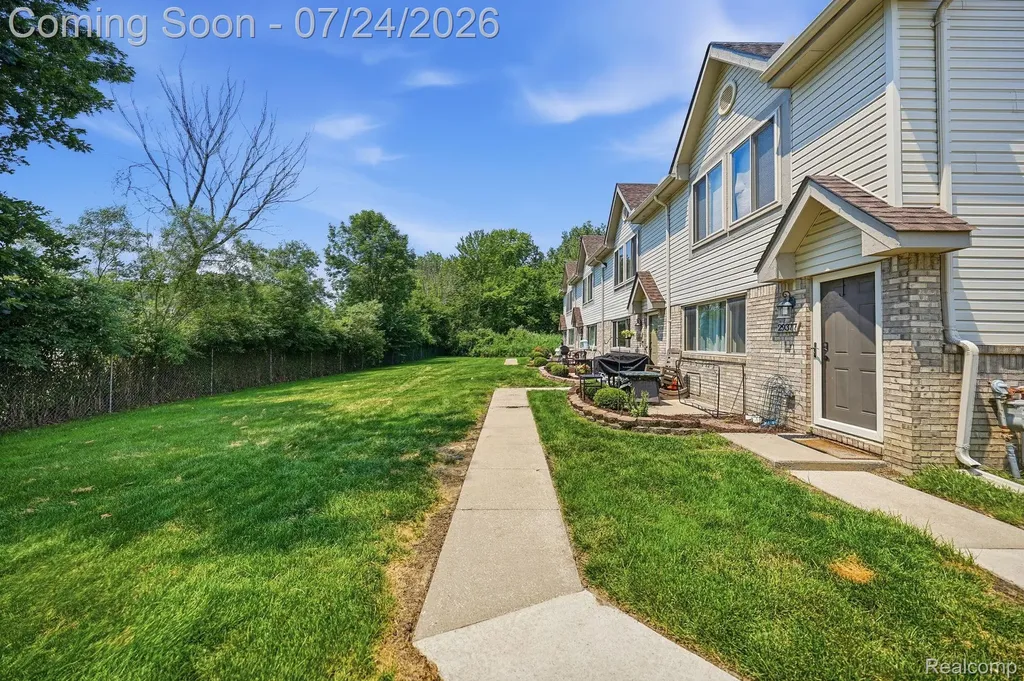29375 Maurice Court Chesterfield Township MI 48047