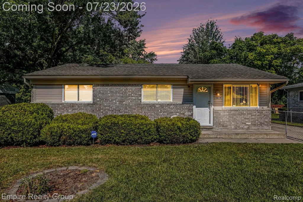 15819 Kerstyn Street Taylor City MI 48180