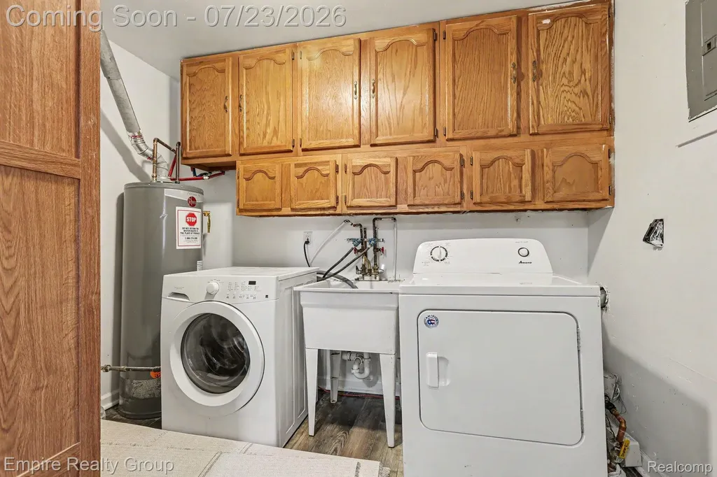 15819 Kerstyn Street Taylor City MI 48180