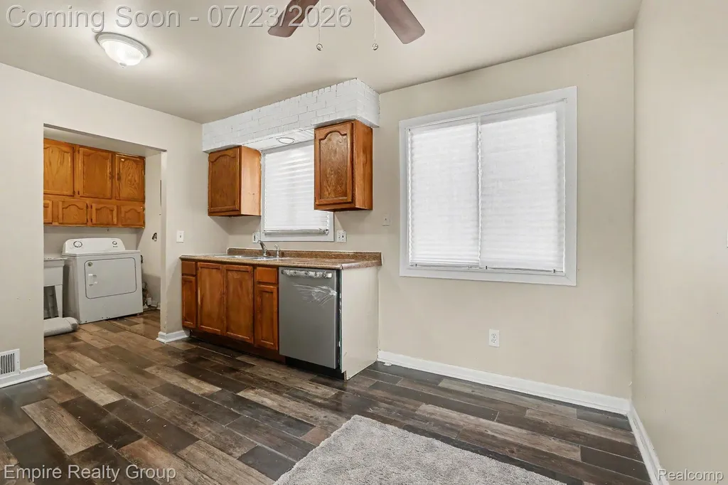 15819 Kerstyn Street Taylor City MI 48180