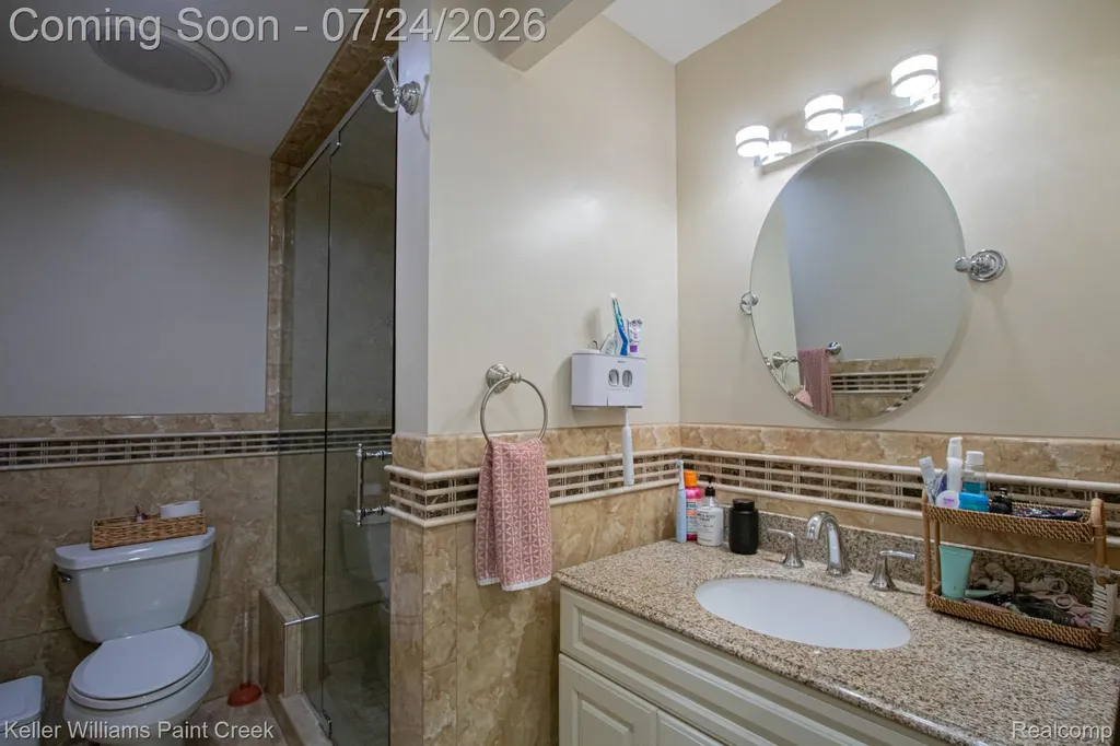2126 Jarman Drive Troy City MI 48085