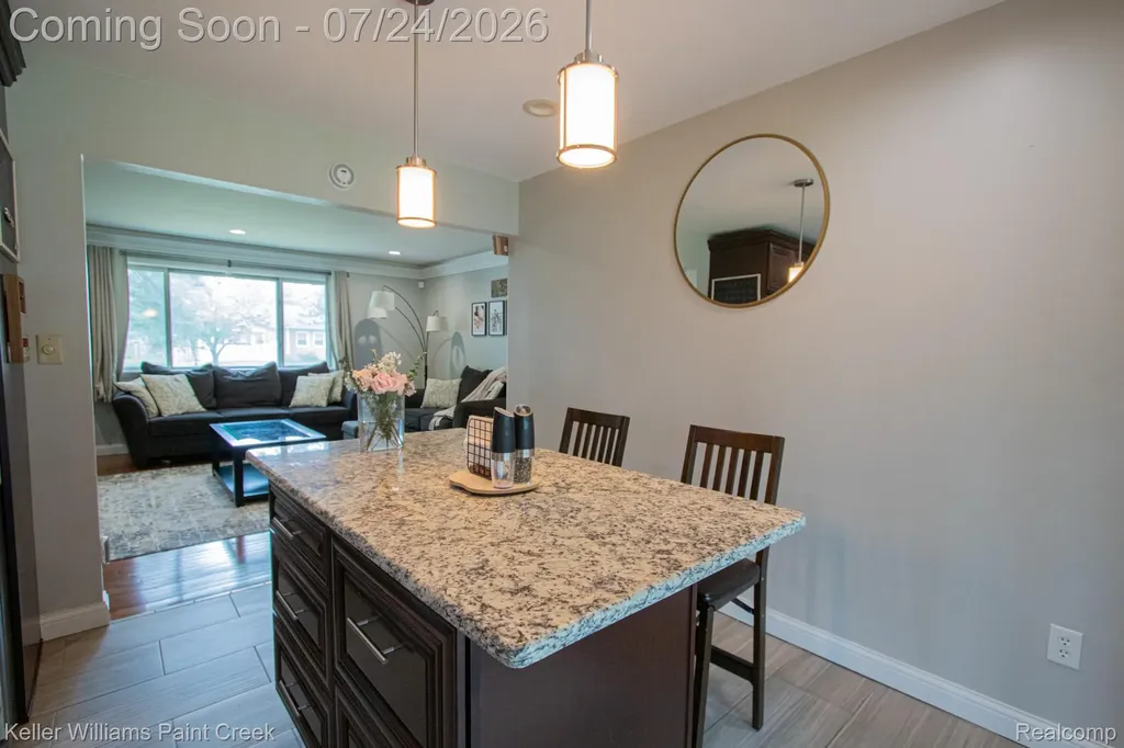 2126 Jarman Drive Troy City MI 48085