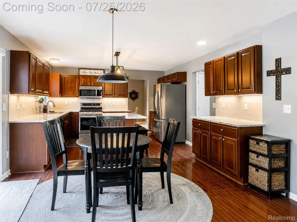 5734 Katz Farm Court Saline City MI 48176