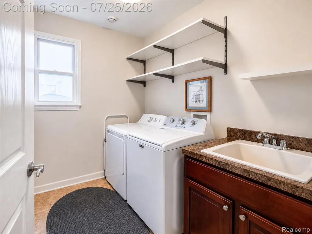 5734 Katz Farm Court Saline City MI 48176
