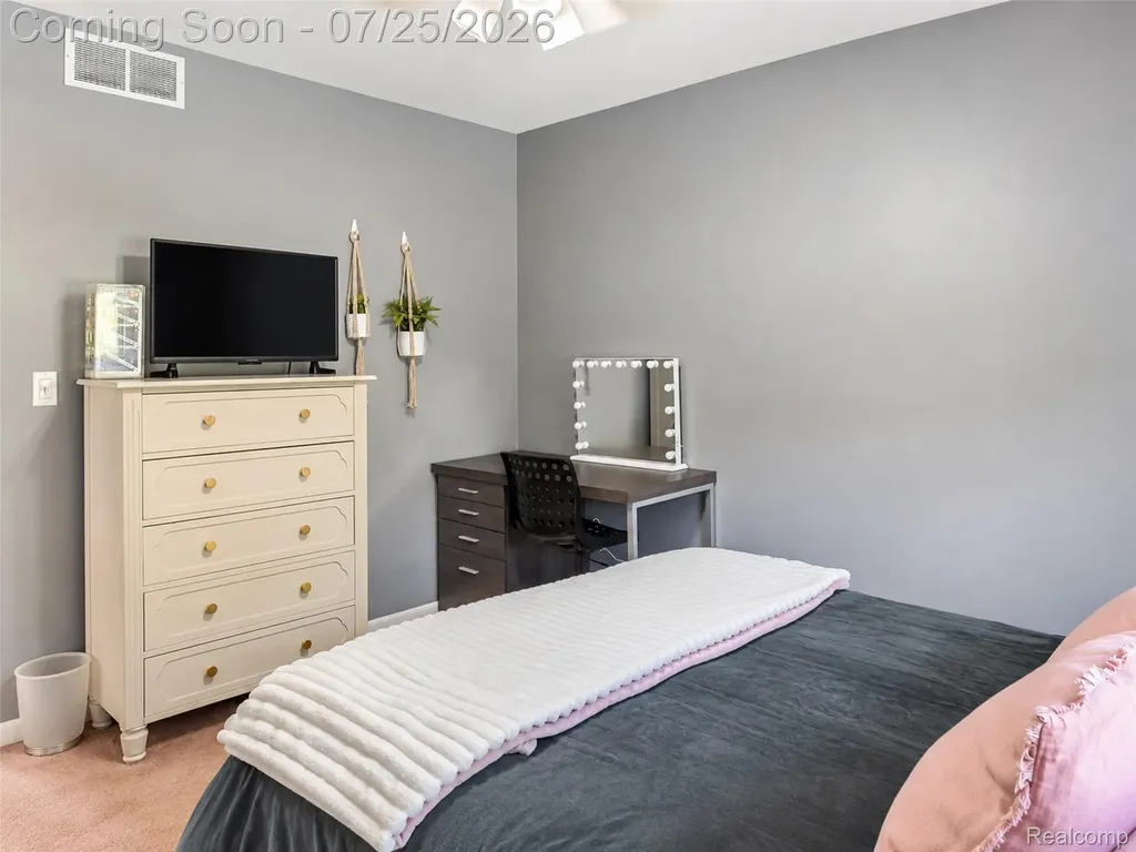 5734 Katz Farm Court Saline City MI 48176