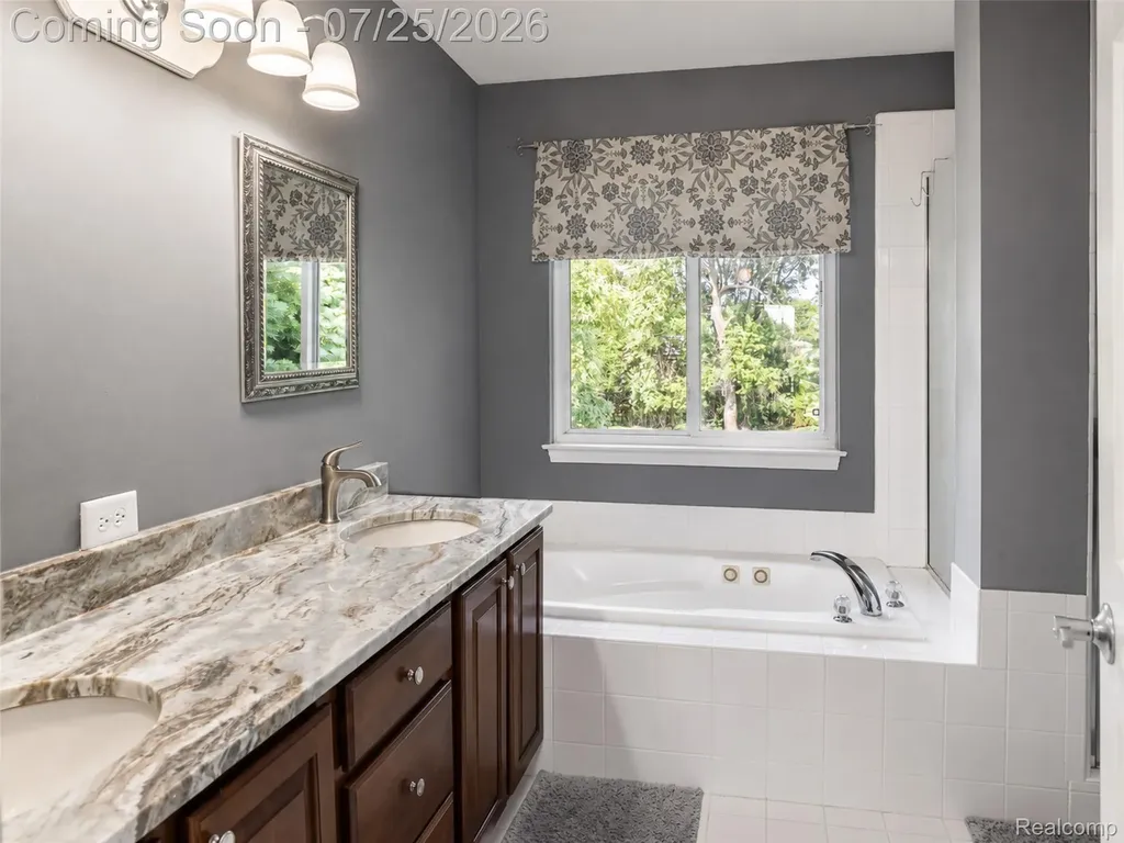 5734 Katz Farm Court Saline City MI 48176