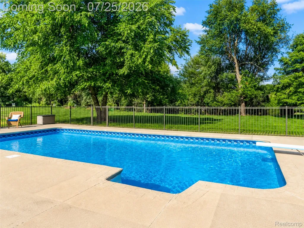 5734 Katz Farm Court Saline City MI 48176