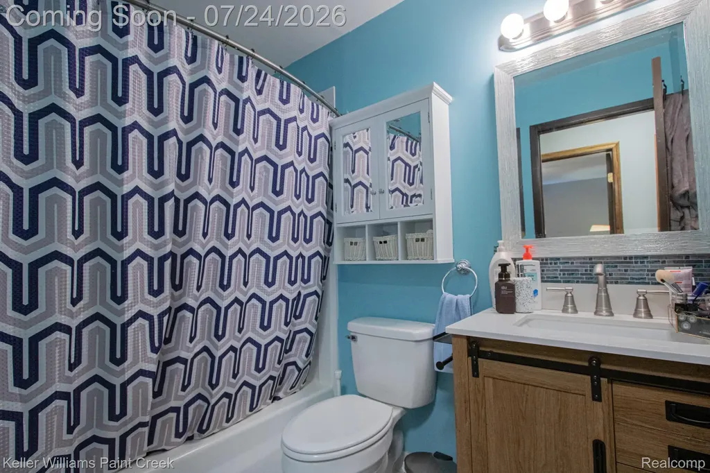 36028 Saint Ives Court Clinton Charter Township MI 48035