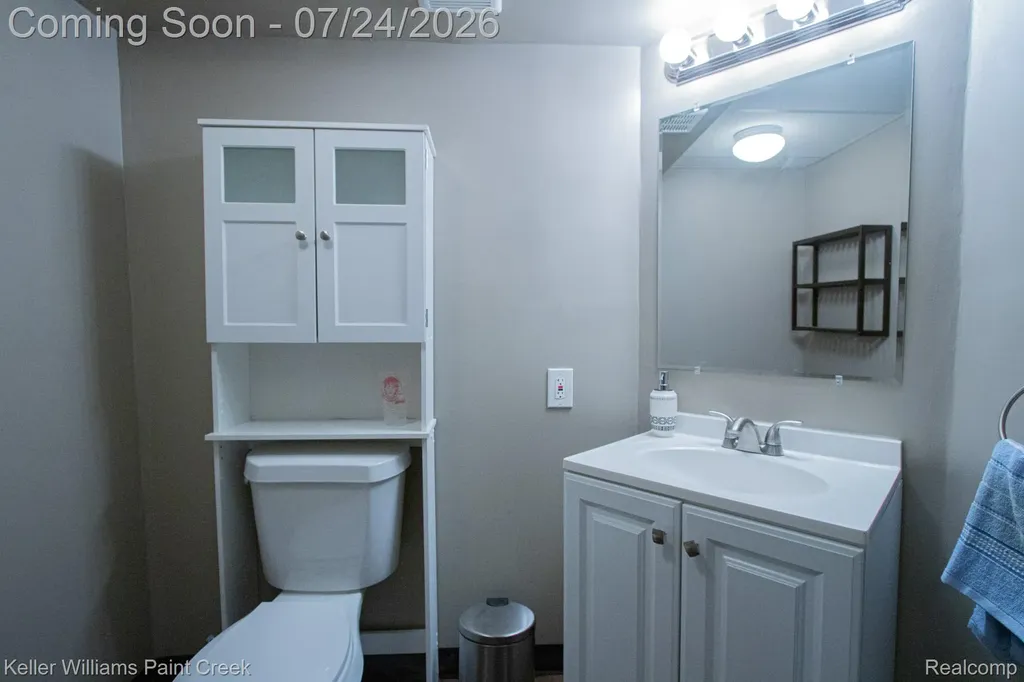 36028 Saint Ives Court Clinton Charter Township MI 48035