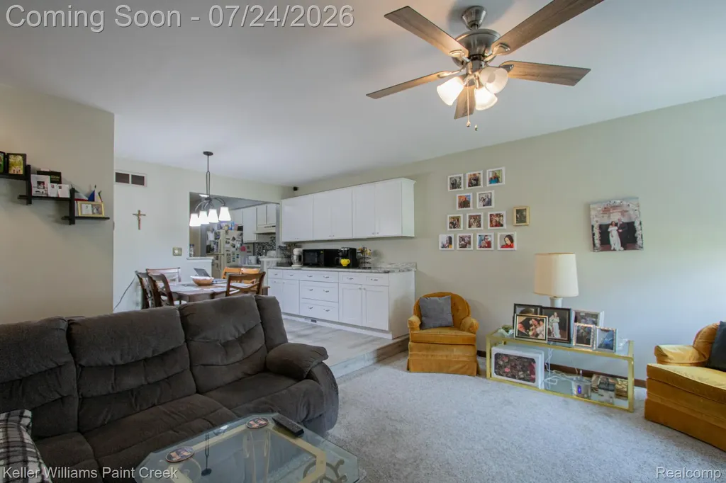 36028 Saint Ives Court Clinton Charter Township MI 48035
