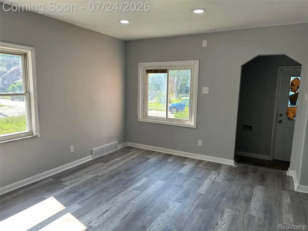 14103 Glenwood Street Detroit City MI 48205
