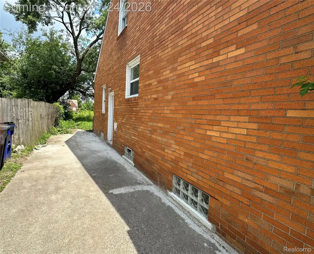 14103 Glenwood Street Detroit City MI 48205