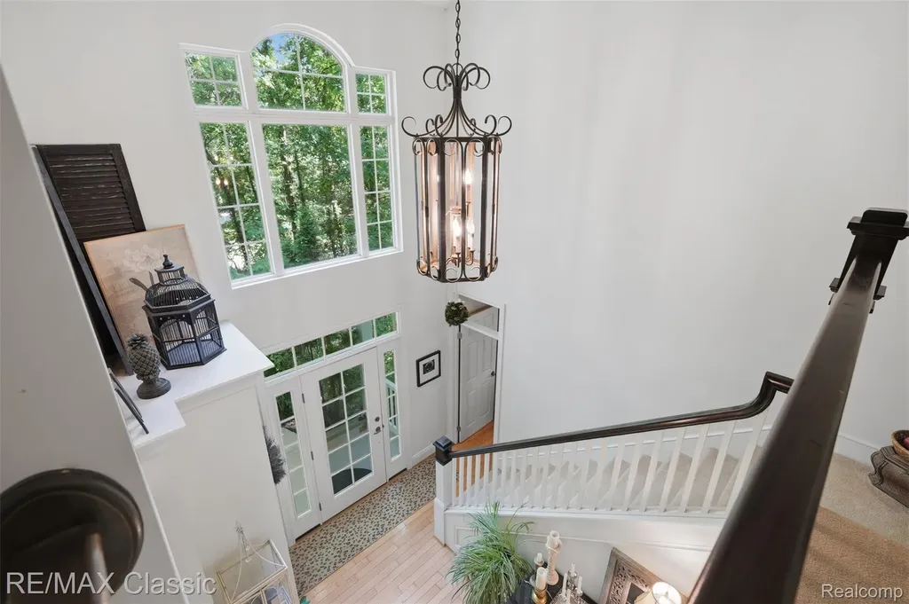 6303 Ridge Hollow Lane Springfield Charter Township MI 48350
