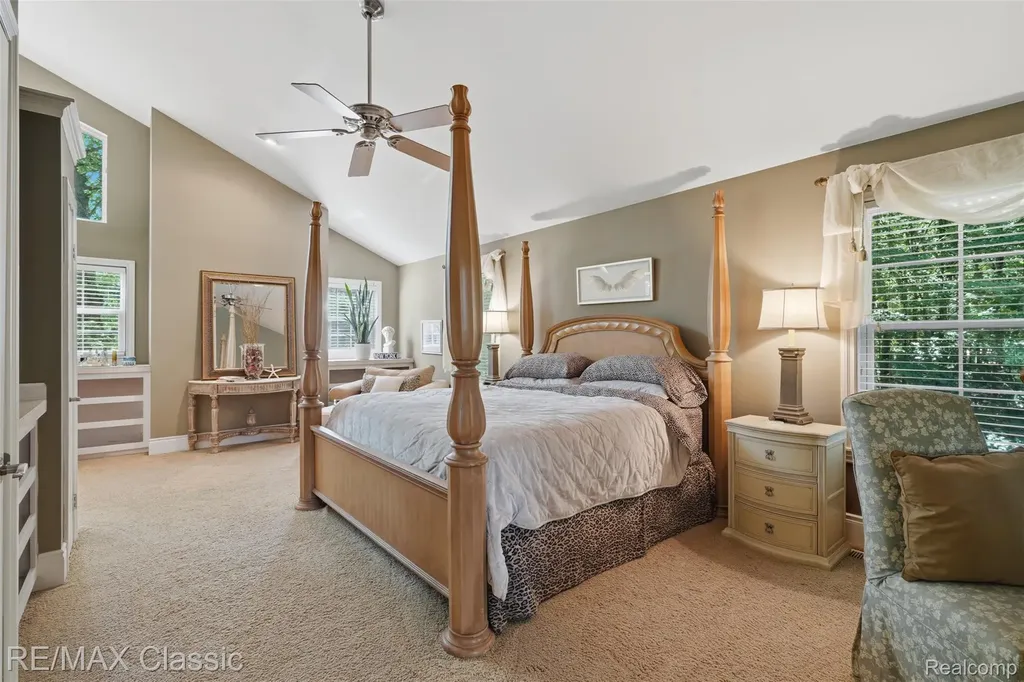 6303 Ridge Hollow Lane Springfield Charter Township MI 48350