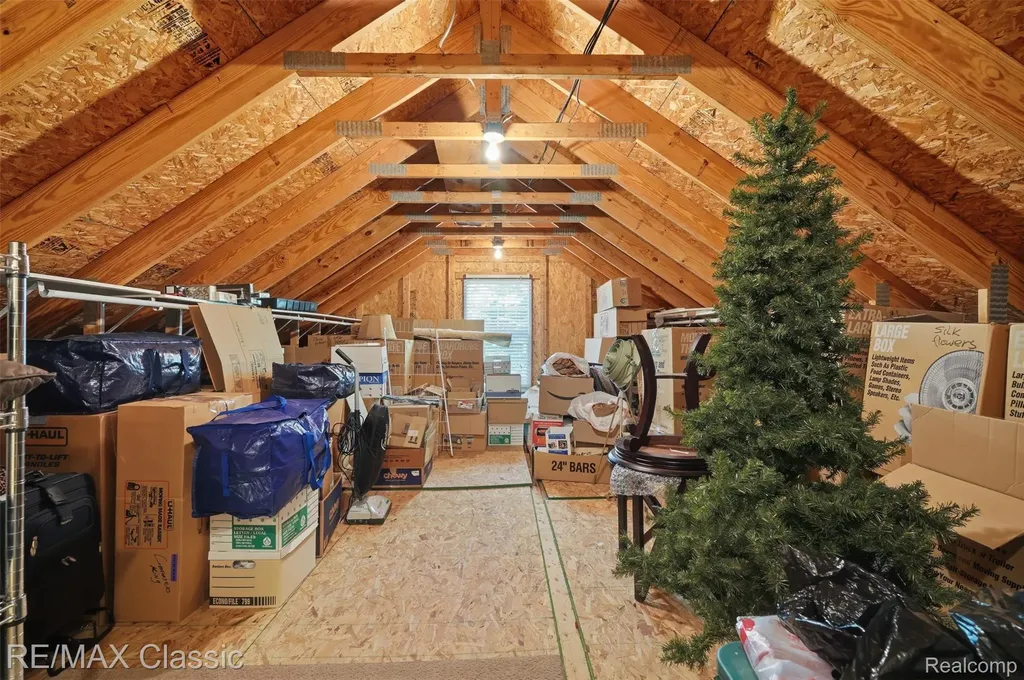 6303 Ridge Hollow Lane Springfield Charter Township MI 48350