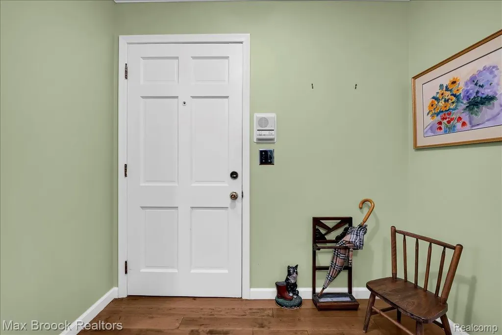 1711 Huntingwood Lane Bloomfield Charter Township MI 48304
