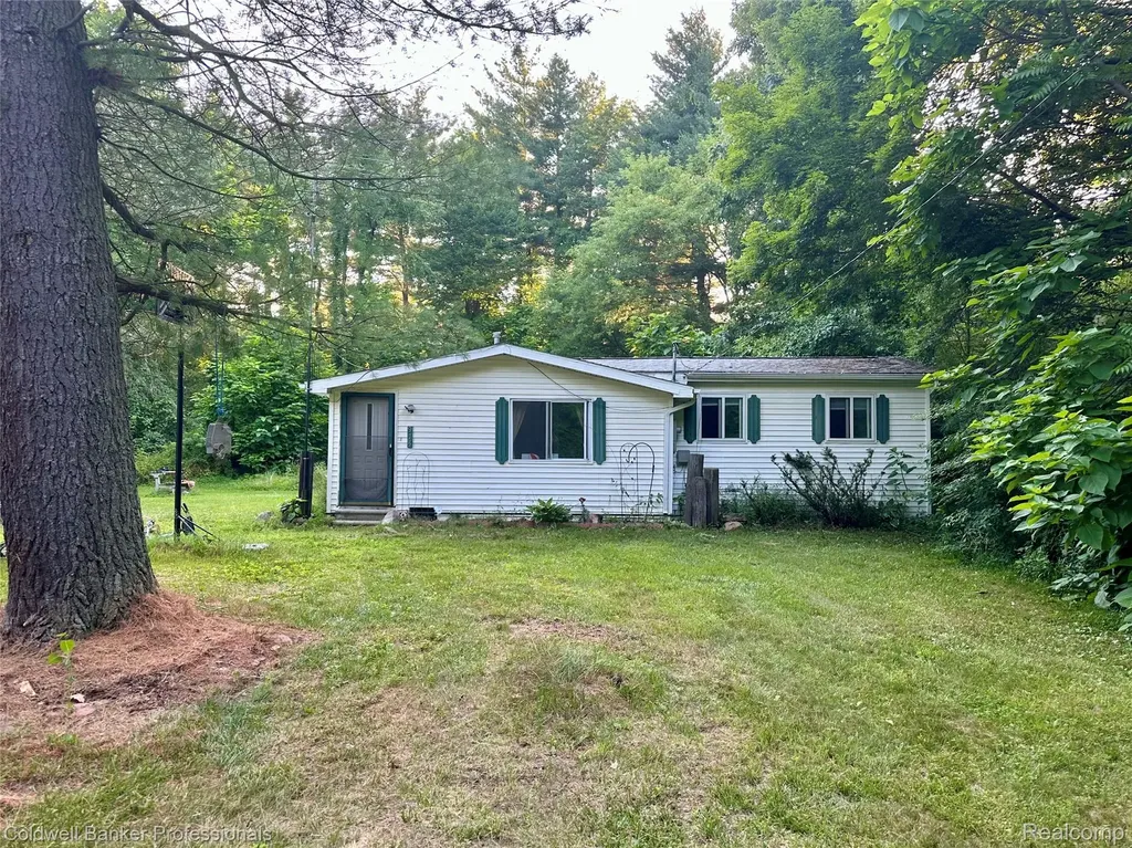 975 Boshaw Drive Attica Township MI 48412