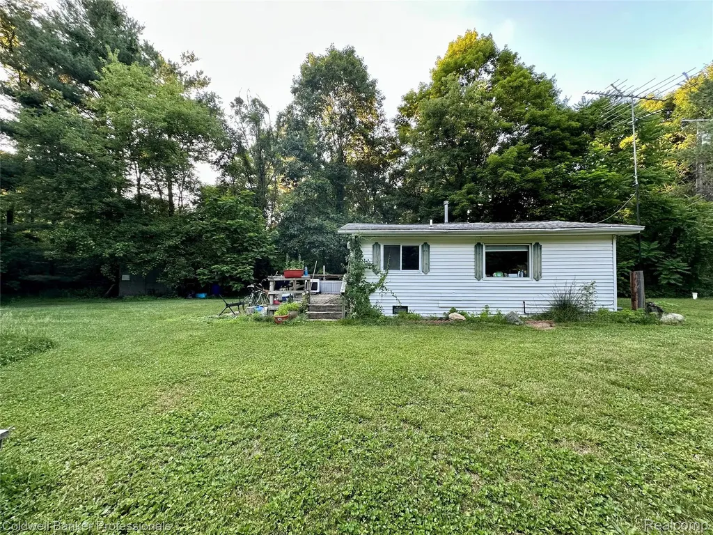 975 Boshaw Drive Attica Township MI 48412