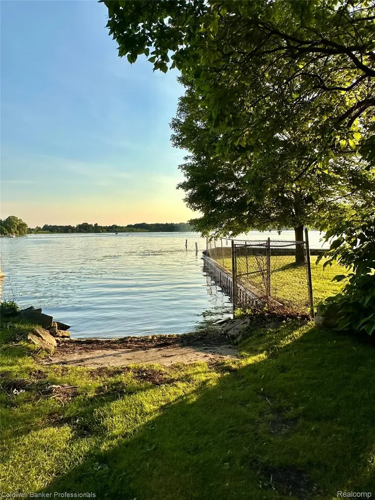 975 Boshaw Drive Attica Township MI 48412