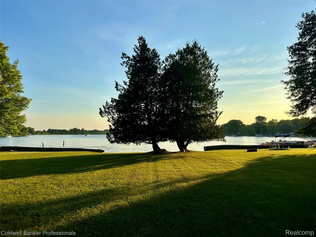 975 Boshaw Drive Attica Township MI 48412