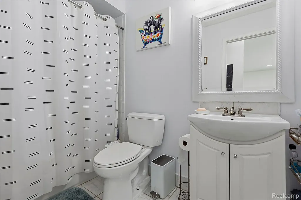 52279 Matterhorn Drive Macomb Township MI 48042