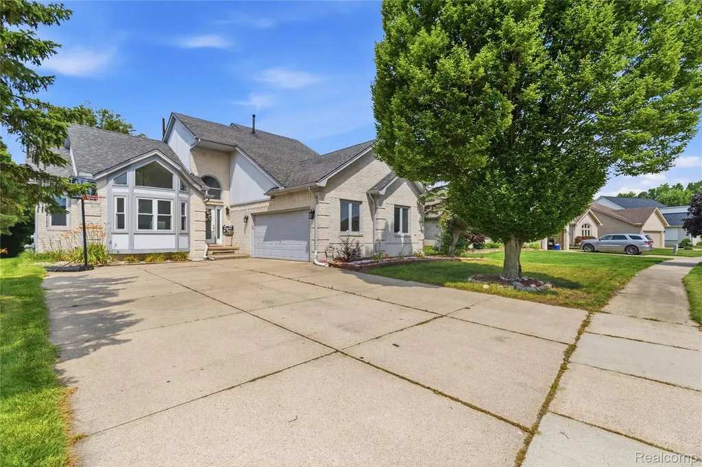 52279 Matterhorn Drive Macomb Township MI 48042