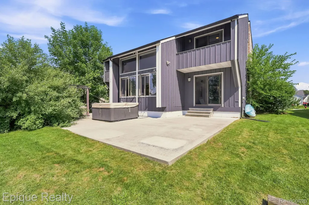 4049 Blue River Drive St. Clair Township MI 48079
