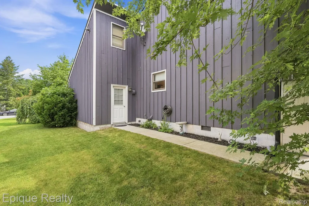 4049 Blue River Drive St. Clair Township MI 48079