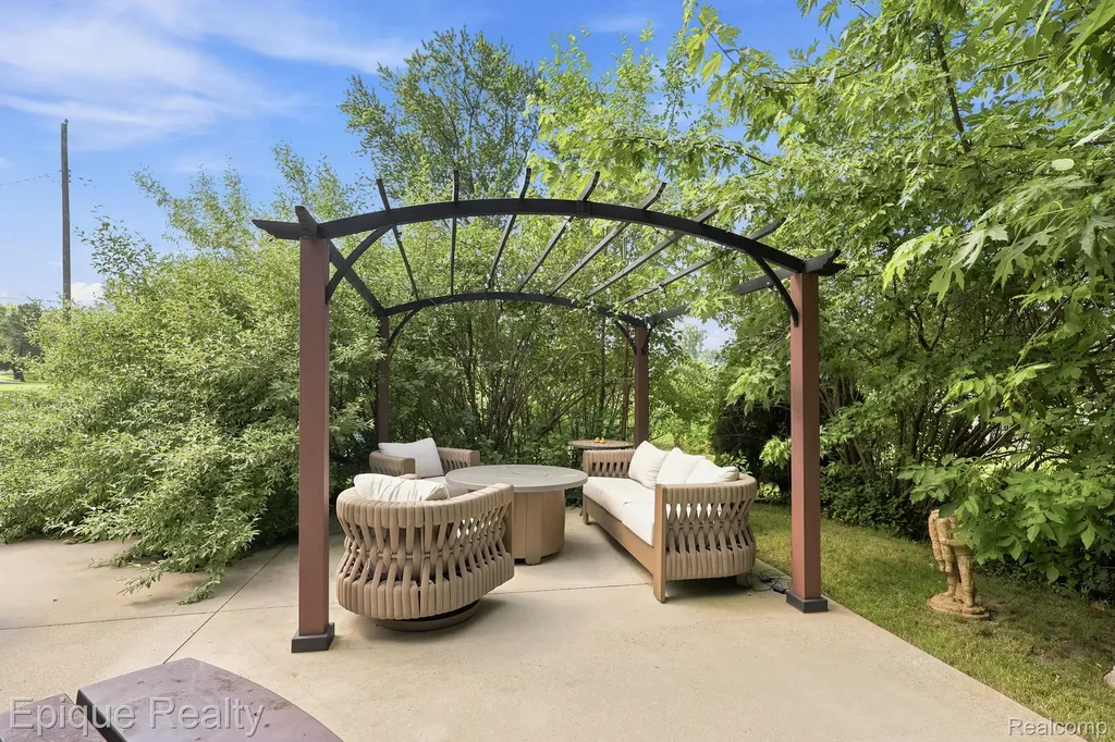 4049 Blue River Drive St. Clair Township MI 48079