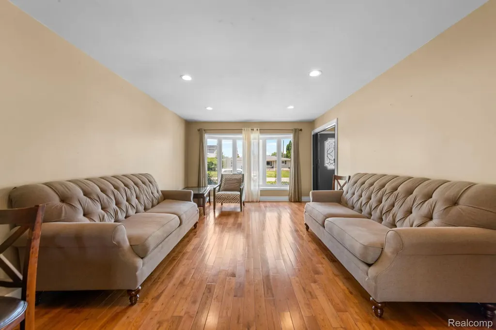 36291 Weber Drive Sterling Heights City MI 48310