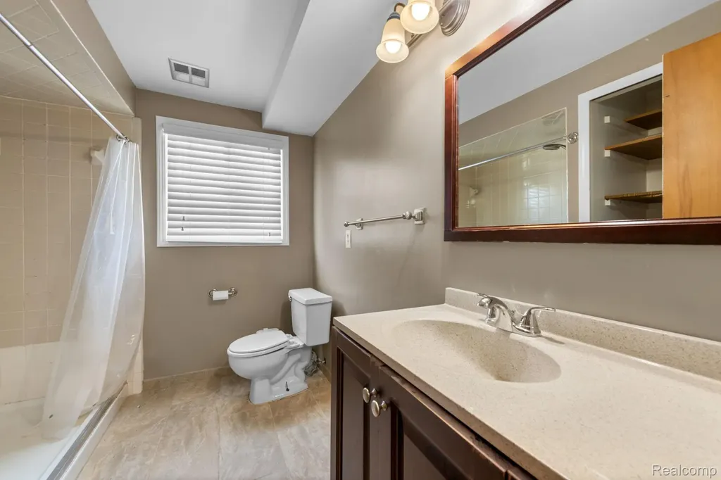 36291 Weber Drive Sterling Heights City MI 48310
