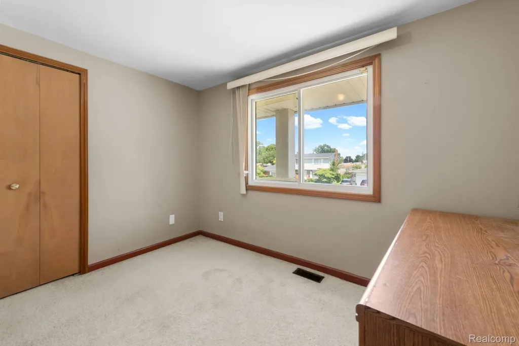 36291 Weber Drive Sterling Heights City MI 48310