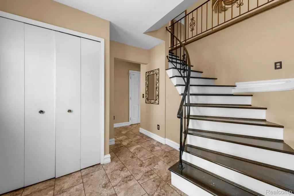 36291 Weber Drive Sterling Heights City MI 48310