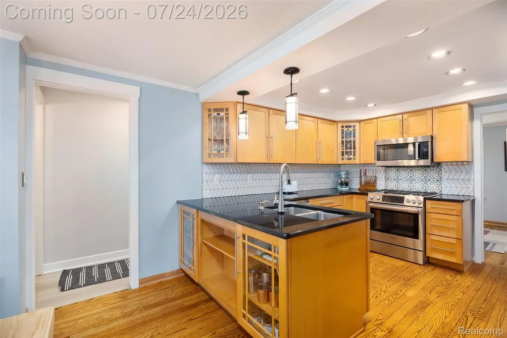 344 Shagbark Drive Rochester Hills City MI 48309
